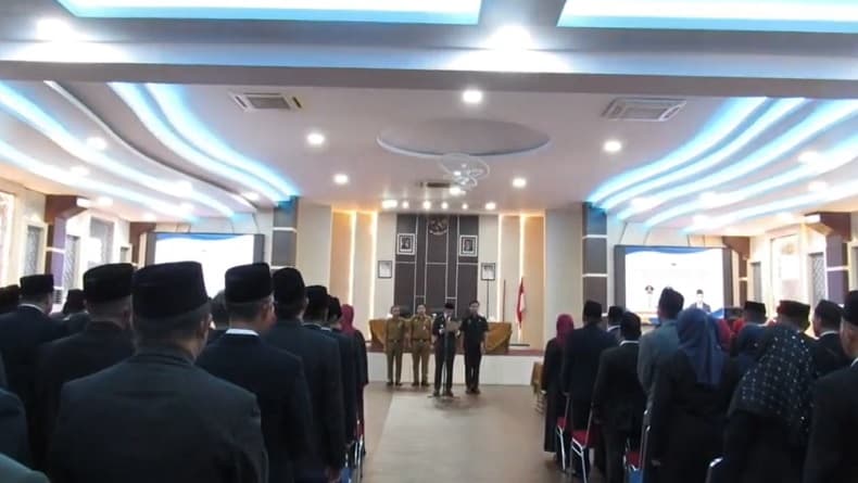 Belasan Kepala Sekolah di Muaro Jambi Mundur 2 Hari Usai Dilantik Belasan Kepala Sekolah di Muaro Jambi Mundur 2 Hari Usai Dilantik
