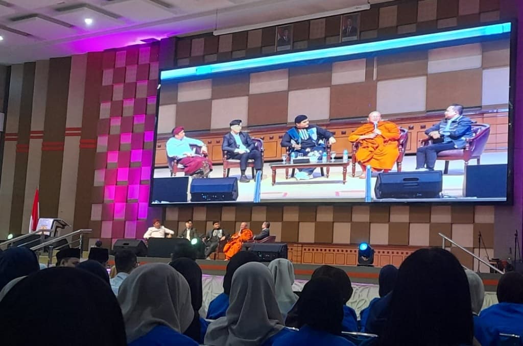 Seminar Nasional di Unpam, Para Pemuka Agama Gaungkan Toleransi hingga Cinta Kemanusiaan Seminar Nasional di Unpam, Para Pemuka Agama Gaungkan Toleransi hingga Cinta Kemanusiaan