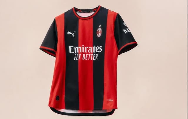 AC Milan Resmi Rilis Jersey 2026-2027, Garis Besar Ikonik Langsung Debut di San Siro AC Milan Resmi Rilis Jersey 2026-2027, Garis Besar Ikonik Langsung Debut di San Siro