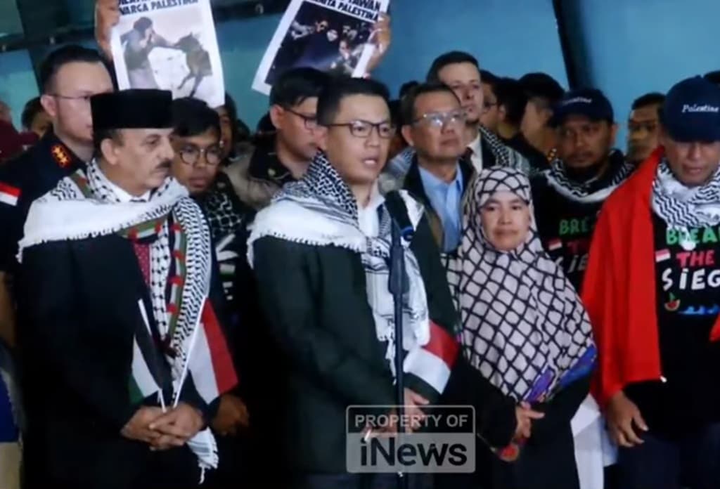 Breaking News: 9 WNI Relawan GSF yang Diculik Israel Tiba di Tanah Air Breaking News: 9 WNI Relawan GSF yang Diculik Israel Tiba di Tanah Air