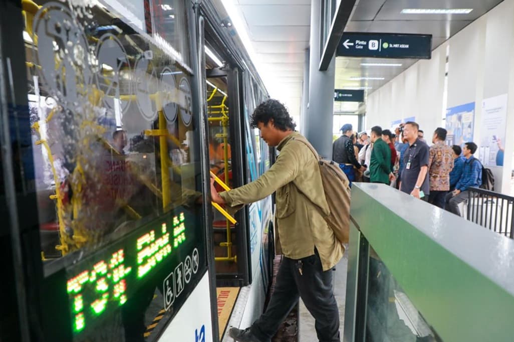 Bus Transjakarta PIK 2-Blok M Jadi Primadona, Setahun Beroperasi Layani 1,4 Juta Penumpang Bus Transjakarta PIK 2-Blok M Jadi Primadona, Setahun Beroperasi Layani 1,4 Juta Penumpang