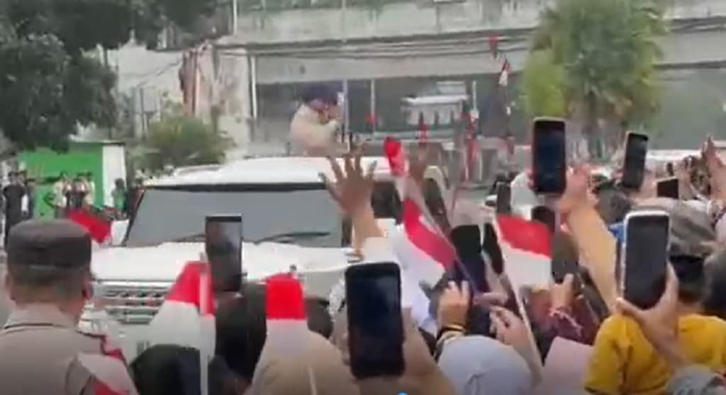 Presiden Prabowo Kunjungi Seskoad Bandung, Ratusan Siswa Histeris Sambut Kepala Negara Presiden Prabowo Kunjungi Seskoad Bandung, Ratusan Siswa Histeris Sambut Kepala Negara