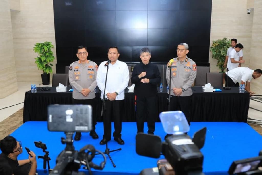 Wakil Kepala BGN Bantah Kena OTT Kejagung: Saya Ada di Sini Wakil Kepala BGN Bantah Kena OTT Kejagung: Saya Ada di Sini
