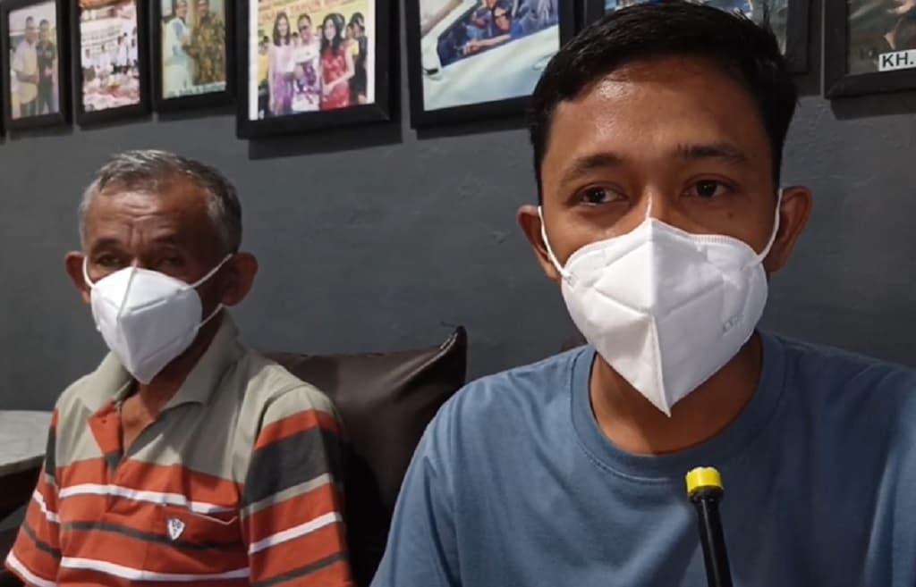 Bejat! Mantan Caleg Gagal di Cirebon Cabuli Kakek Berkali-Kali, Ancam Sebar Video Bejat! Mantan Caleg Gagal di Cirebon Cabuli Kakek Berkali-Kali, Ancam Sebar Video