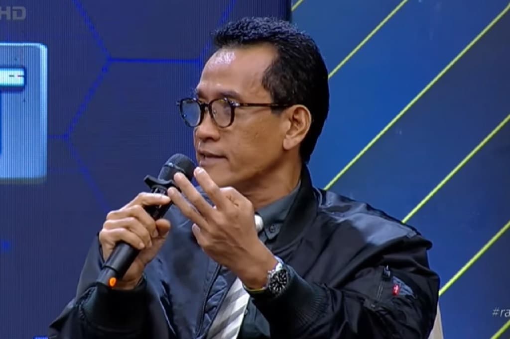 Refly Harun Kutip Buku Bonatua: Ijazah Jokowi Tidak Ada, Apa yang Mau Dibuktikan? Refly Harun Kutip Buku Bonatua: Ijazah Jokowi Tidak Ada, Apa yang Mau Dibuktikan?