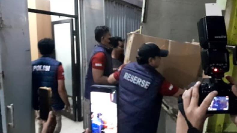 Polda Jateng Bongkar Sindikat Penipuan Kripto Internasional di Sukoharjo, 38 Orang Ditangkap Polda Jateng Bongkar Sindikat Penipuan Kripto Internasional di Sukoharjo, 38 Orang Ditangkap
