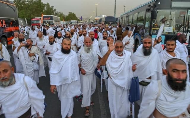 Jutaan Jemaah Haji Bermalam di Muzdalifah, Hari Ini Lempar Jumrah Jutaan Jemaah Haji Bermalam di Muzdalifah, Hari Ini Lempar Jumrah