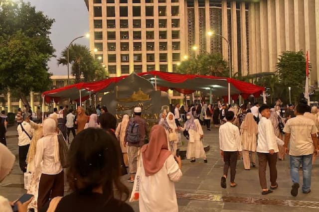 Ribuan Jemaah Padati Masjid Istiqlal untuk Salat Iduladha, Wapres Gibran Dijadwalkan Hadir Ribuan Jemaah Padati Masjid Istiqlal untuk Salat Iduladha, Wapres Gibran Dijadwalkan Hadir