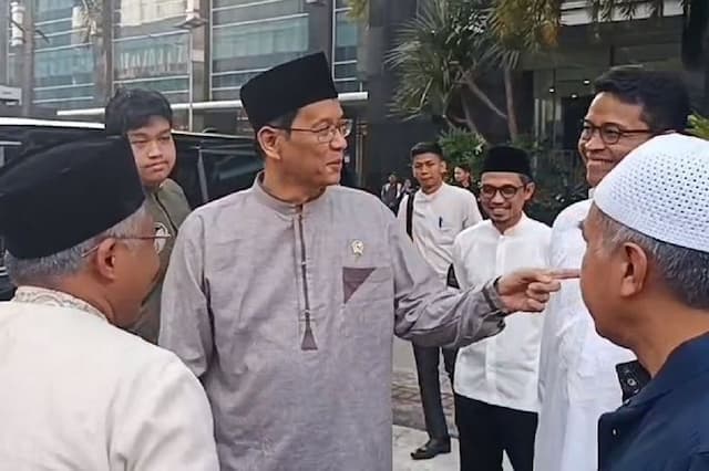 Purbaya Salat Iduladha di Masjid DJP Kemenkeu, Berkurban 2 Ekor Sapi Purbaya Salat Iduladha di Masjid DJP Kemenkeu, Berkurban 2 Ekor Sapi