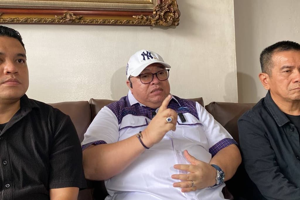 Razman Nasution Sebut Kasus Ijazah Jokowi Akan P21: Valid, Akhir Bulan Ini Razman Nasution Sebut Kasus Ijazah Jokowi Akan P21: Valid, Akhir Bulan Ini