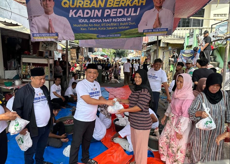AYP Serahkan Sapi Kurban ke Musala An-Nur Bukit Duri, Daging Langsung Disalurkan ke Warga AYP Serahkan Sapi Kurban ke Musala An-Nur Bukit Duri, Daging Langsung Disalurkan ke Warga
