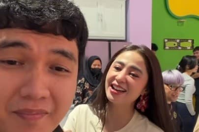 Dewi Perssik Belajar Ilmu Ikhlas dari Aldi Taher, Singgung Semua Harta Milik Allah Dewi Perssik Belajar Ilmu Ikhlas dari Aldi Taher, Singgung Semua Harta Milik Allah