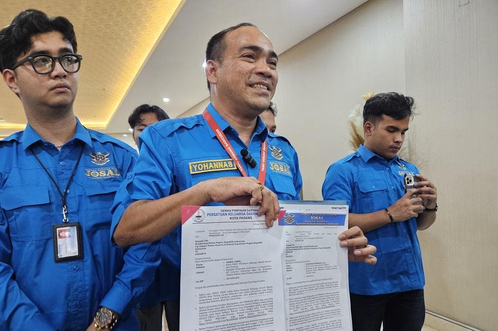 Abu Janda Kembali Dipolisikan usai Sebut Sumbar Intoleran dan Barbar Abu Janda Kembali Dipolisikan usai Sebut Sumbar Intoleran dan Barbar