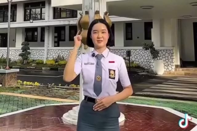 Viral Siswi Berprestasi di Makassar Gagal Jadi Paskibraka Nasional gegara Tak Bisa Bahasa Daerah Viral Siswi Berprestasi di Makassar Gagal Jadi Paskibraka Nasional gegara Tak Bisa Bahasa Daerah