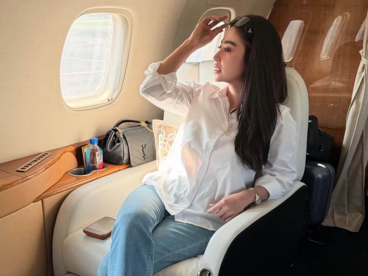Heboh! Dewi Perssik Naik Private Jet Demi Lihat Hewan Kurban Iduladha Heboh! Dewi Perssik Naik Private Jet Demi Lihat Hewan Kurban Iduladha