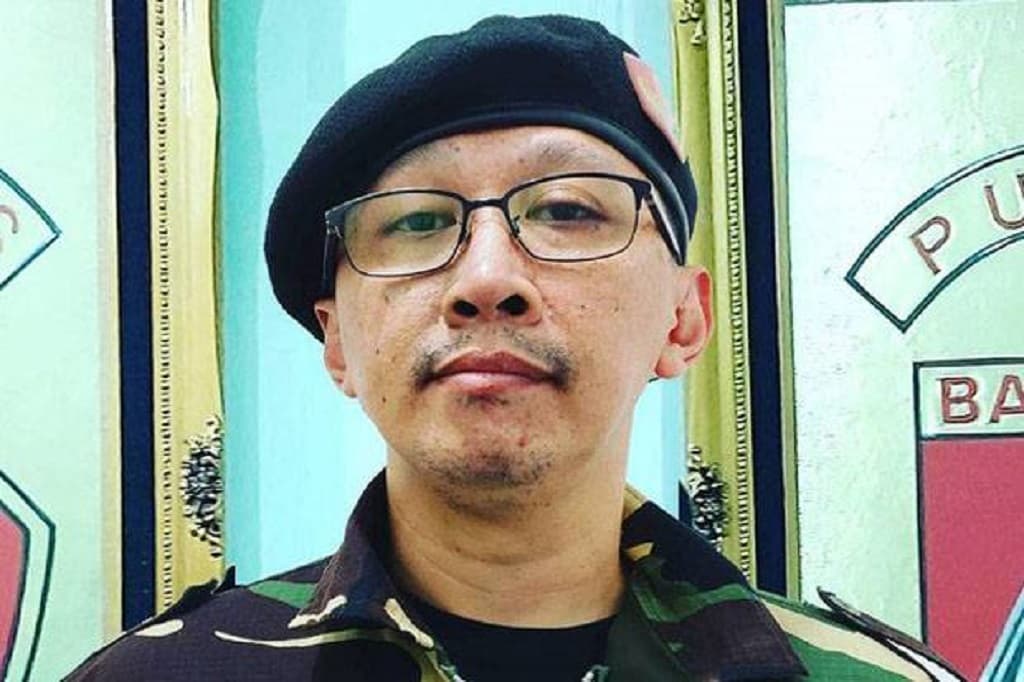 Reaksi Abu Janda Dilaporkan Ikatan Keluarga Minangkabau ke Polisi: Saya Tak Hina Rakyat Sumbar Reaksi Abu Janda Dilaporkan Ikatan Keluarga Minangkabau ke Polisi: Saya Tak Hina Rakyat Sumbar