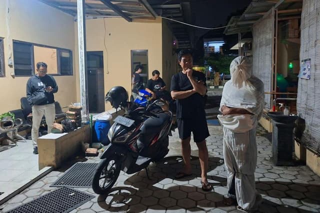 Live TikTok Pocong di Terowongan Kereta Api, 3 Pelajar di Sragen Ditangkap Live TikTok Pocong di Terowongan Kereta Api, 3 Pelajar di Sragen Ditangkap