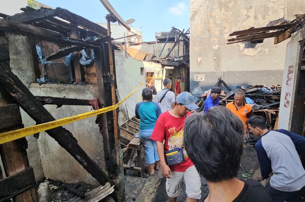 27 Rumah di Tambora Jakbar Hangus Terbakar, 200 Korban Dipastikan Dapat Bantuan 27 Rumah di Tambora Jakbar Hangus Terbakar, 200 Korban Dipastikan Dapat Bantuan