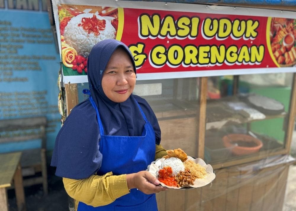 Dari Usaha Rumahan, Perempuan Ini Kini Jadi Agen BRILink Andalan Warga Dari Usaha Rumahan, Perempuan Ini Kini Jadi Agen BRILink Andalan Warga