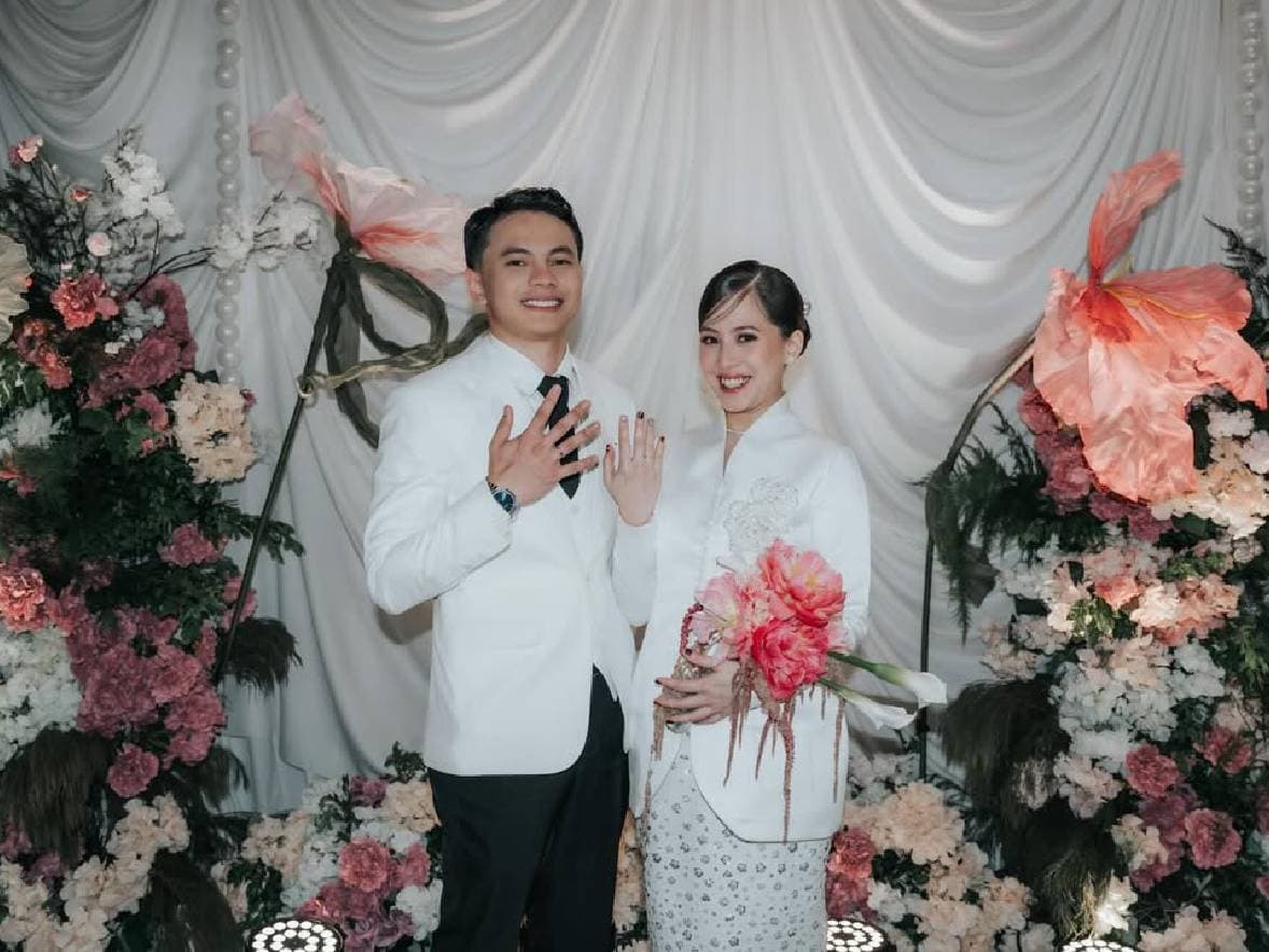 Adhisty Zara Resmi Menikah dengan Tsaqib, Netizen Syok! Adhisty Zara Resmi Menikah dengan Tsaqib, Netizen Syok!