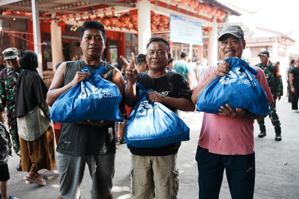 Tebar Kasih dan Kepedulian di Hari Raya Waisak 2026, BRI Salurkan Bantuan 1.000 Paket Sembako ke Umat Buddha Tebar Kasih dan Kepedulian di Hari Raya Waisak 2026, BRI Salurkan Bantuan 1.000 Paket Sembako ke Umat Buddha