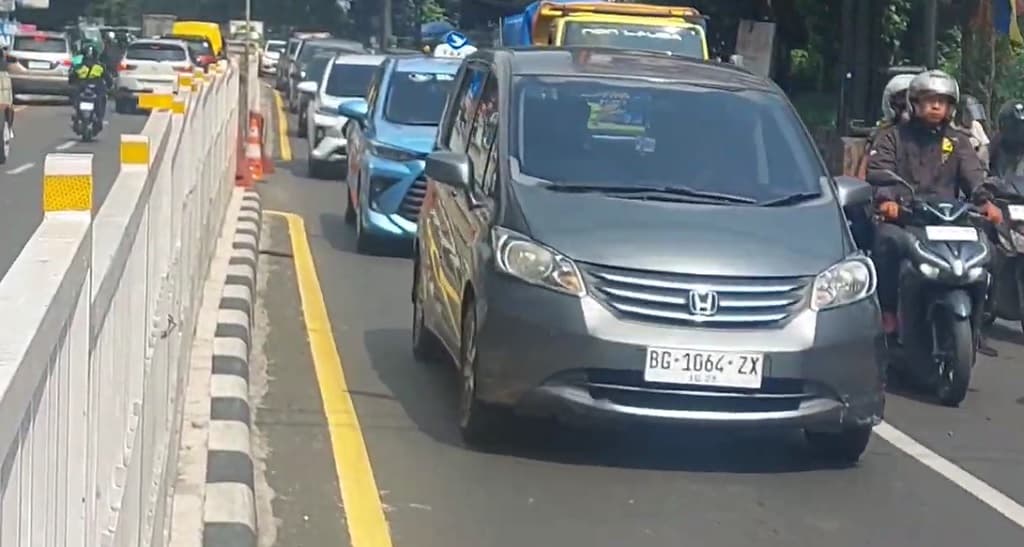 Jalur Wisata Lembang Bandung Macet Parah jelang Akhir Libur Panjang Idul Adha Jalur Wisata Lembang Bandung Macet Parah jelang Akhir Libur Panjang Idul Adha