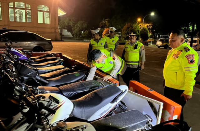 Meresahkan! 23 Motor Knalpot Brong Diamankan Polisi saat Balap Liar di Salatiga Meresahkan! 23 Motor Knalpot Brong Diamankan Polisi saat Balap Liar di Salatiga