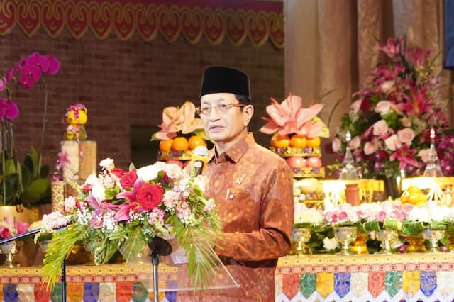Menag Ucapkan Selamat Hari Waisak: Kebijaksanaan di Buddha Selaras dengan Nilai-Nilai Kemanusiaan Menag Ucapkan Selamat Hari Waisak: Kebijaksanaan di Buddha Selaras dengan Nilai-Nilai Kemanusiaan
