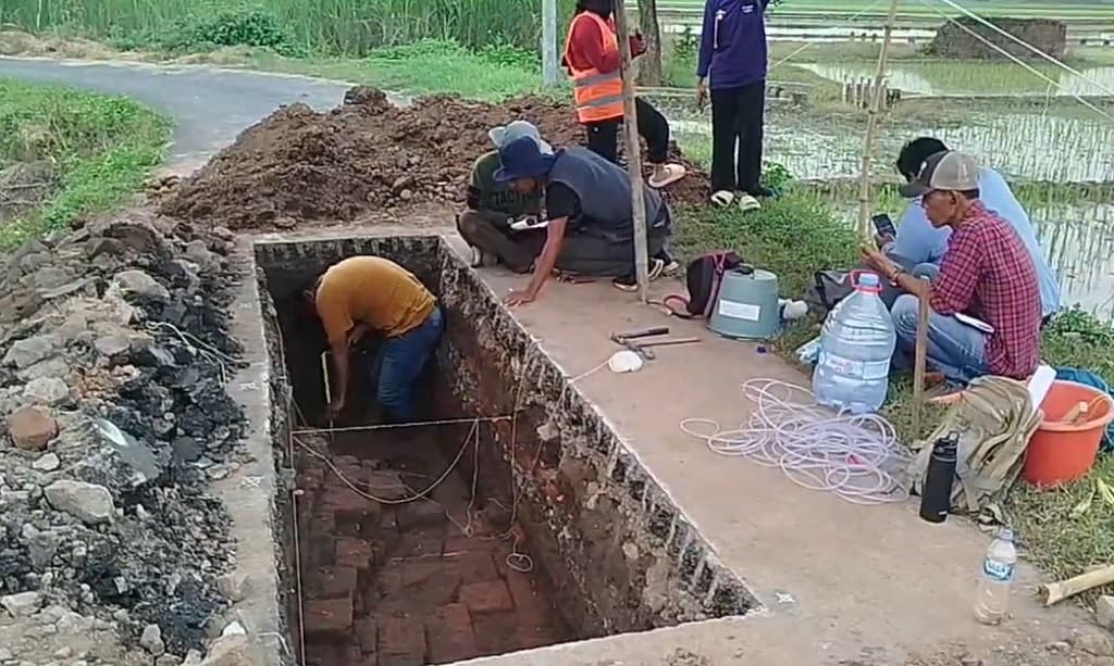 Arkeolog Temukan Situs Majapahit di Bawah Jalan Desa Mojokerto, Begini Wujudnya Arkeolog Temukan Situs Majapahit di Bawah Jalan Desa Mojokerto, Begini Wujudnya