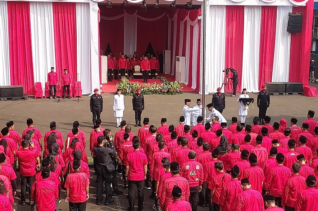 Hari Lahir Pancasila, PDIP Gelar Upacara Pengibaran Bendera Merah Putih Dipimpin Hasto Hari Lahir Pancasila, PDIP Gelar Upacara Pengibaran Bendera Merah Putih Dipimpin Hasto