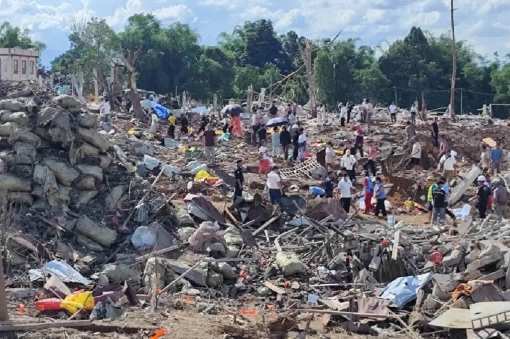 Ngeri! Ledakan Dahsyat Tewaskan 55 Orang di Wilayah Kekuasaan Pemberontak Myanmar Ngeri! Ledakan Dahsyat Tewaskan 55 Orang di Wilayah Kekuasaan Pemberontak Myanmar