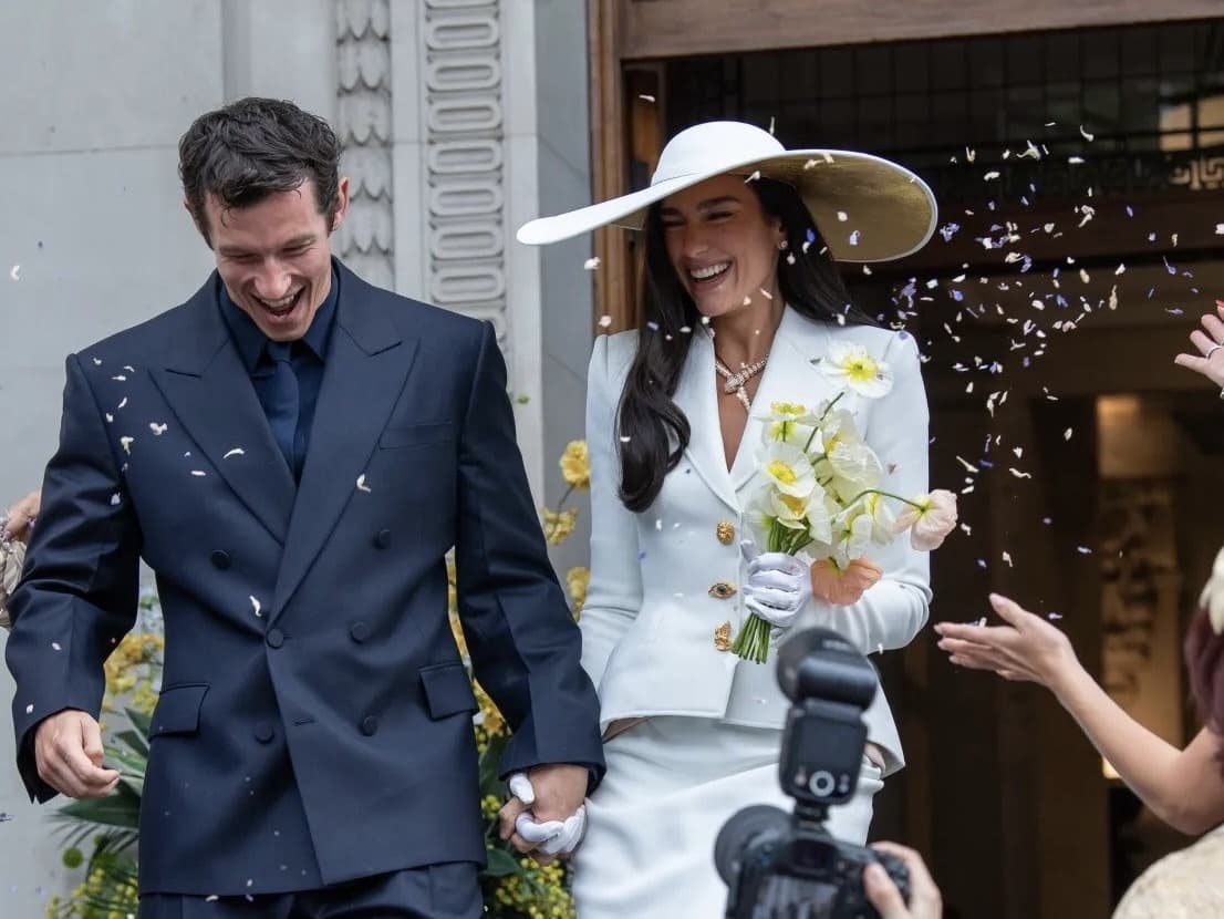 5 Fakta Pernikahan Dua Lipa dan Callum Turner yang Viral, Nomor 4 Mengejutkan! 5 Fakta Pernikahan Dua Lipa dan Callum Turner yang Viral, Nomor 4 Mengejutkan!