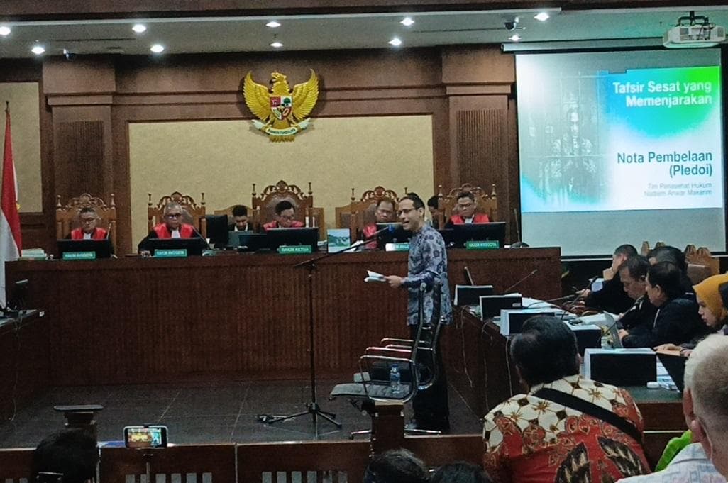 Sidang Pleidoi, Nadiem Klaim Pengadaan Chromebook Justru Bikin Negara Hemat Rp3,9 Triliun Sidang Pleidoi, Nadiem Klaim Pengadaan Chromebook Justru Bikin Negara Hemat Rp3,9 Triliun