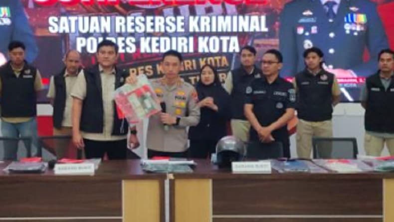 Pencuri dengan Modus Pecah Kaca Mobil di Kediri Ditangkap, Beraksi di 13 Lokasi Pencuri dengan Modus Pecah Kaca Mobil di Kediri Ditangkap, Beraksi di 13 Lokasi
