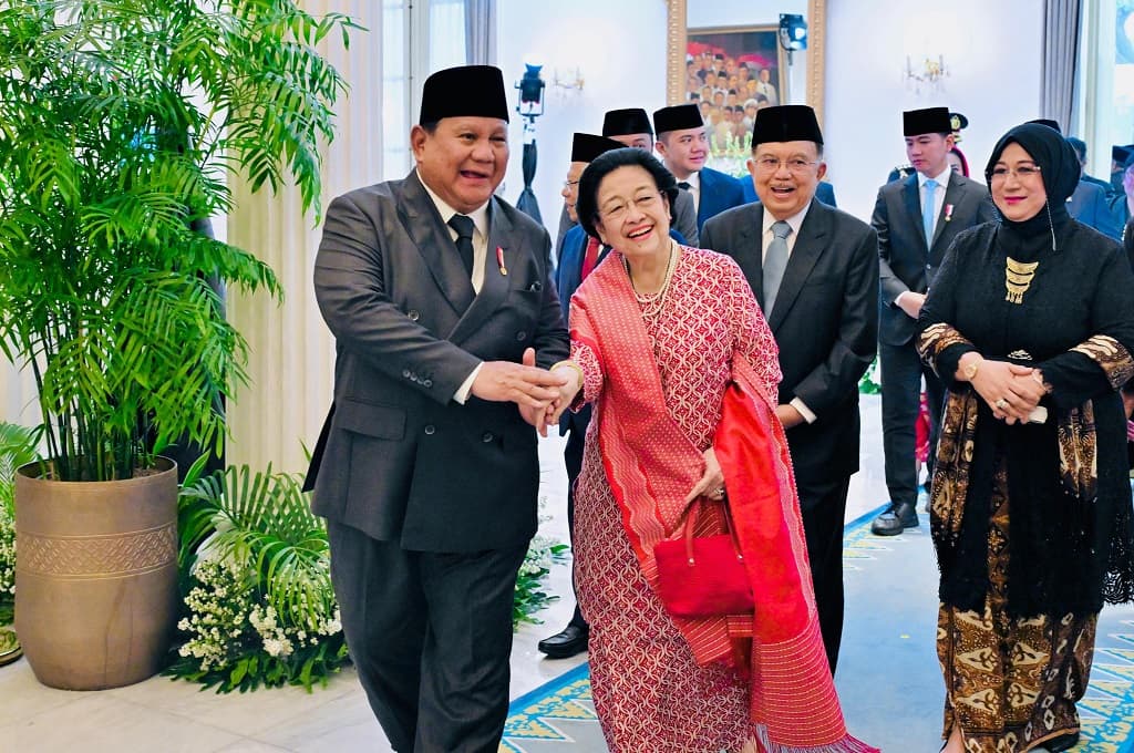 Prabowo-Megawati Bergandengan Tangan, Hasan Nasbi: Presiden Dekat dengan Semua Tokoh Prabowo-Megawati Bergandengan Tangan, Hasan Nasbi: Presiden Dekat dengan Semua Tokoh