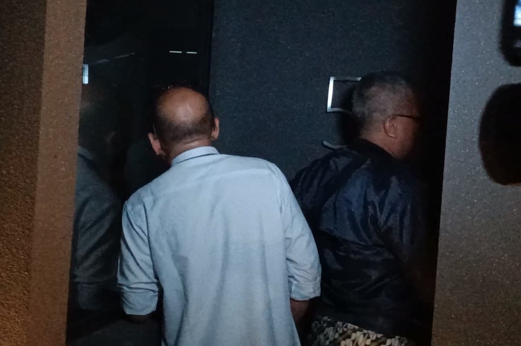 Rumah Wamen Imipas Silmy Karim Didatangi Penyidik KPK Rumah Wamen Imipas Silmy Karim Didatangi Penyidik KPK