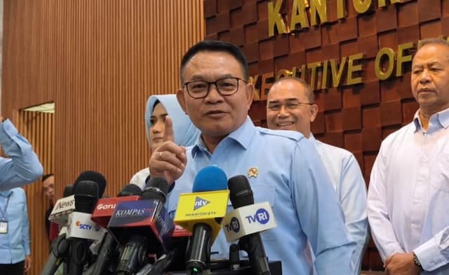 Dudung Geram Dituding Punya Dapur MBG: Kalau Ada yang Nemu, Saya Kasih Hadiah Dudung Geram Dituding Punya Dapur MBG: Kalau Ada yang Nemu, Saya Kasih Hadiah