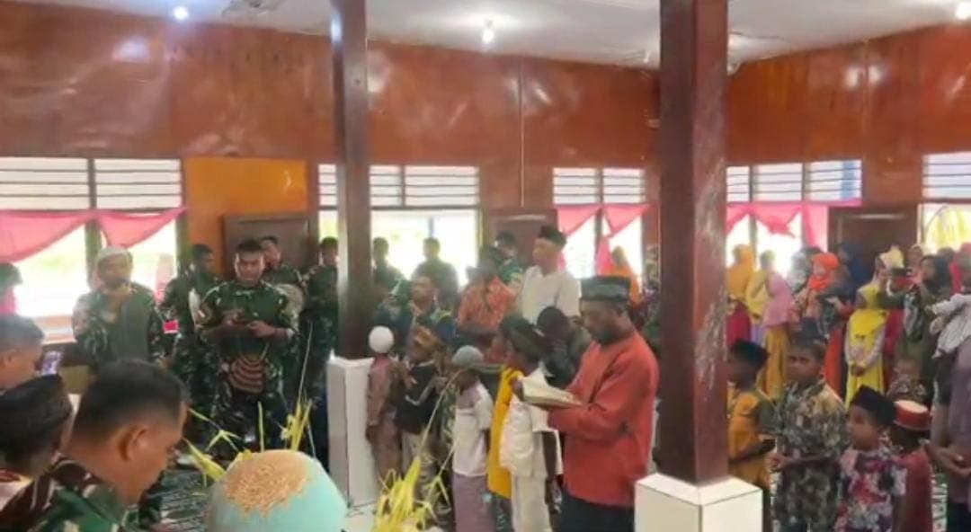 Meriah, Perayakan Maulid Nabi, Yonif 410 Alugoro Bersama Warga Distrik Yakora, Papua Meriah, Perayakan Maulid Nabi, Yonif 410 Alugoro Bersama Warga Distrik Yakora, Papua