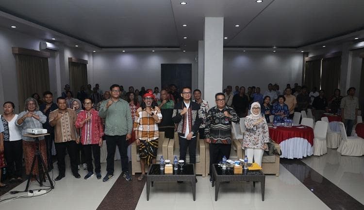 Marapu dan Tanah Ulayat: Suara Masyarakat Adat Sumba Timur dalam Lokakarya Marapu dan Tanah Ulayat: Suara Masyarakat Adat Sumba Timur dalam Lokakarya