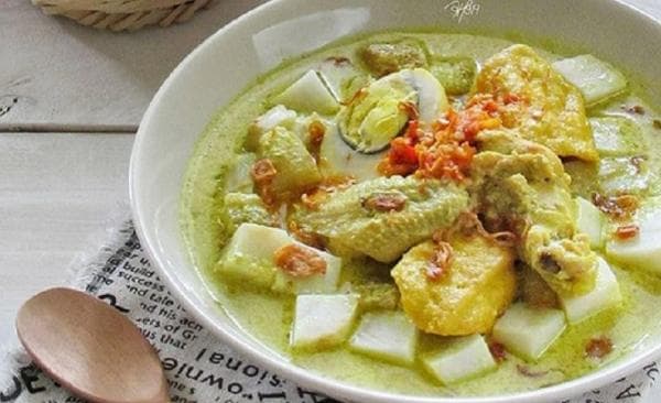 Menggugah Selera! Berikut Rekomendasi Makanan Pendamping Opor Ayam, Menu Lezat Khas Lebaran Menggugah Selera! Berikut Rekomendasi Makanan Pendamping Opor Ayam, Menu Lezat Khas Lebaran