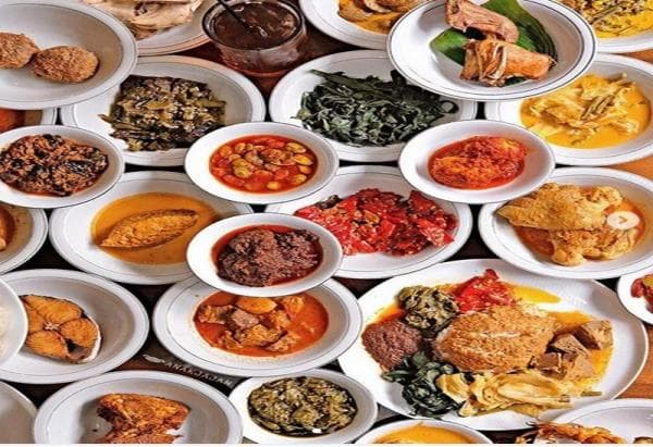 Cerita Nasi Padang, Makanan Khas Minang yang Terkenal hingga ke Manca Negara, Begini Kisahnya Cerita Nasi Padang, Makanan Khas Minang yang Terkenal hingga ke Manca Negara, Begini Kisahnya