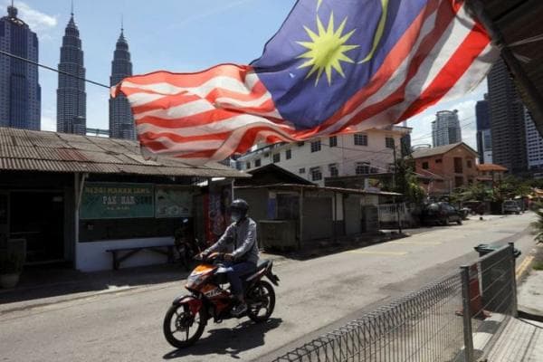 Ekonomi Belum Pulih, Menteri Kabinet Malaysia Setuju Potong Gaji 20 Persen