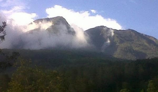 Mitos Larangan Orang Cepu Naik ke Gunung Lawu, Nekat Akan Alami Hal Ini Mitos Larangan Orang Cepu Naik ke Gunung Lawu, Nekat Akan Alami Hal Ini