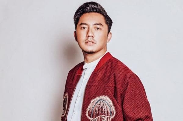 Profil dan Biodata Omesh Artis Kelahiran Sukabumi, Gabung di Podkesmas dan Klub Motor The Prediksi Profil dan Biodata Omesh Artis Kelahiran Sukabumi, Gabung di Podkesmas dan Klub Motor The Prediksi