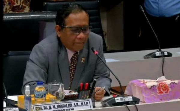 Mahfud MD Siap Blak-blakan Soal Uang Siluman Rp300 Triliun Kemenkeu ke DPR Mahfud MD Siap Blak-blakan Soal Uang Siluman Rp300 Triliun Kemenkeu ke DPR