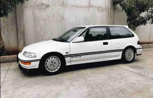 Honda Civic Nouva si Tua Yang Kini Banyak Diburu Honda Civic Nouva si Tua Yang Kini Banyak Diburu