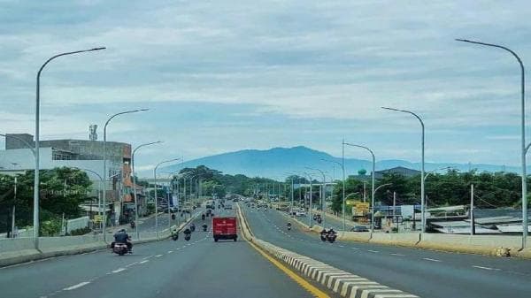 Matahari Seperti di Atas Kepala, Panas Terik Hajar Pulau Jawa, Fenomena Apa? Matahari Seperti di Atas Kepala, Panas Terik Hajar Pulau Jawa, Fenomena Apa?