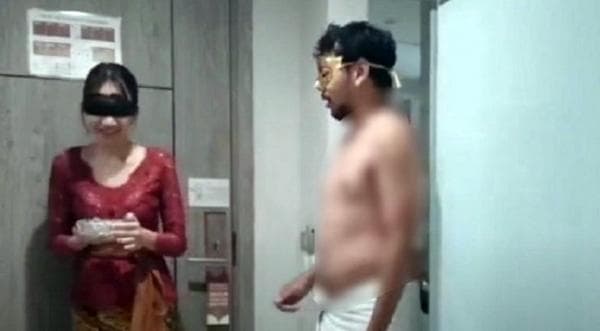 Duet Jatim Pemeran Video Viral Kebaya Merah, Aktor dari Surabaya Artisnya asal Malang Duet Jatim Pemeran Video Viral Kebaya Merah, Aktor dari Surabaya Artisnya asal Malang