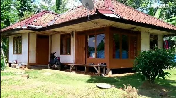 Suasana Kampung Tradisional di Kuningan, Masih Pertahankan Tradisi dan Mitos Hingga Saat ini Suasana Kampung Tradisional di Kuningan, Masih Pertahankan Tradisi dan Mitos Hingga Saat ini