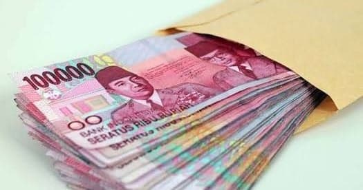 Mata Hijau Lihat Segepok Uang, 3 Pria Bawa Kabur Rp400 Juta dari ATM untuk Foya-foya Mata Hijau Lihat Segepok Uang, 3 Pria Bawa Kabur Rp400 Juta dari ATM untuk Foya-foya